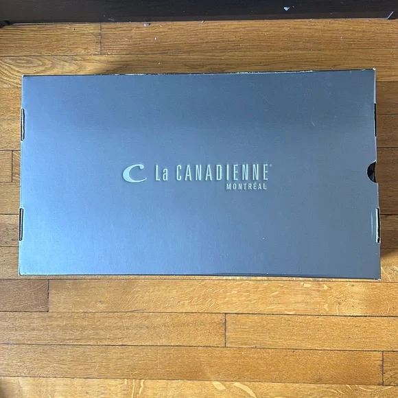 La Canadienne suede boots 9 - Picture 12 of 12